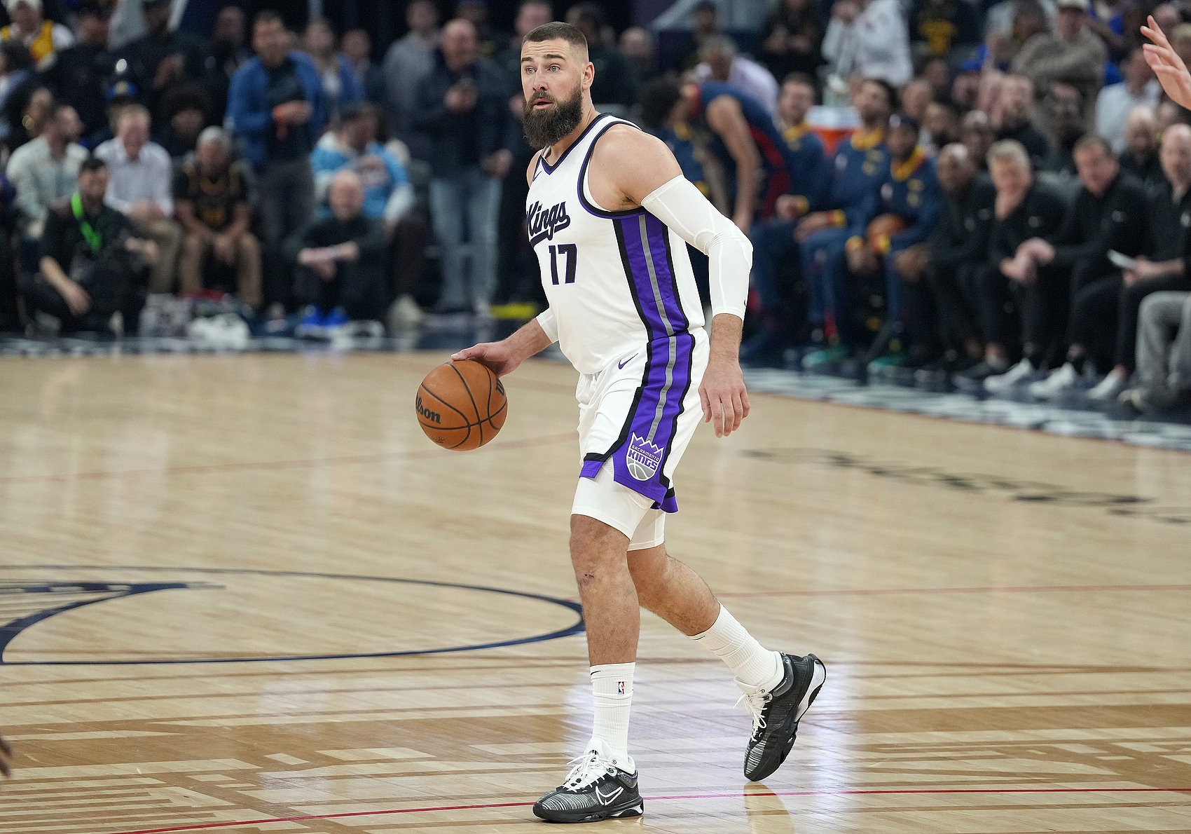 开云APP-👀Stein:掘金正试图说服瓦兰留在NBA 国王掘金的交易不变