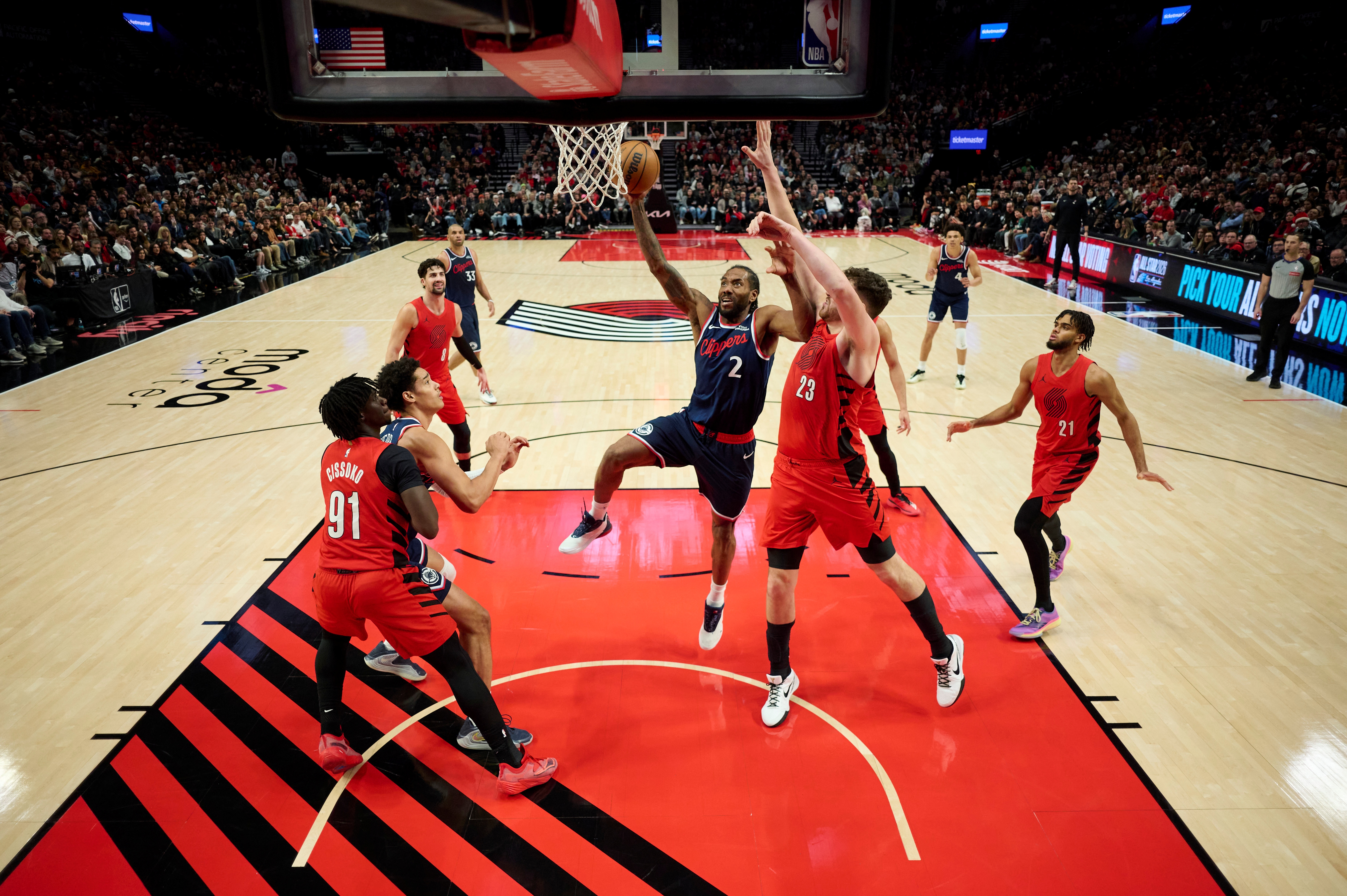 kaiyun-克林根谈避免犯规麻烦：垂直起跳  双手高举 给裁判展示出来