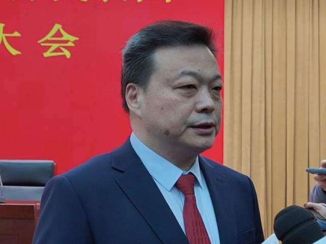 开云APP-米兰冬奥会中国体育代表团秘书长王磊：亮点和挑战并存