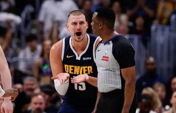 开云-约基奇迷失似铁锁困巨兽 全能王遭遇生涯罕见困境