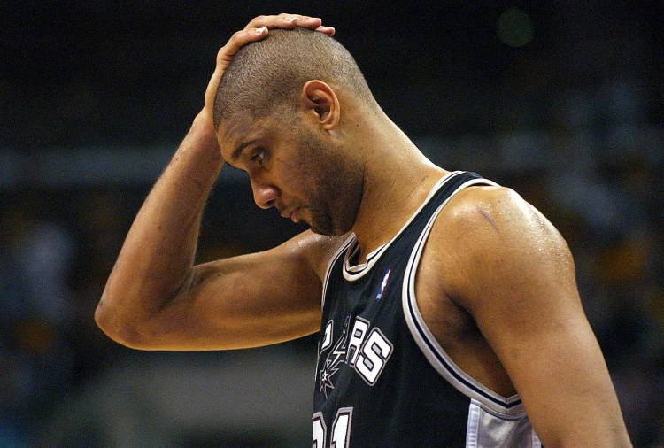 开云体育下载-卡特谈2003年梦之队冲突：低调的邓肯冲锋在前对付了最大个球员