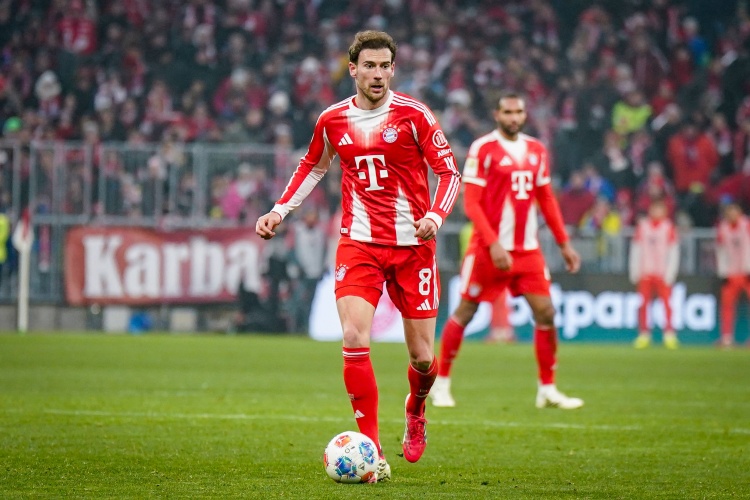 开云体育下载-都体：尤文和米兰在赛场上竞争意甲亚军，场外还在竞争格雷茨卡